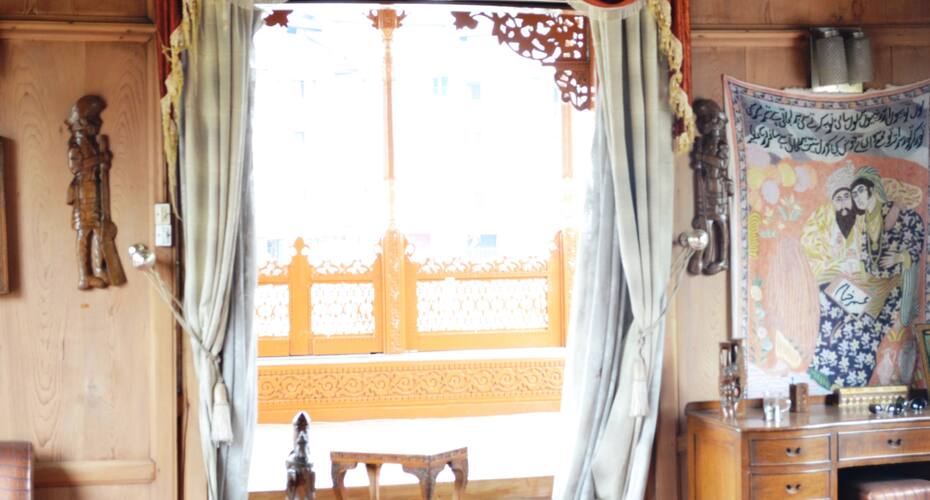 Piano Houseboat, Srinagar 4